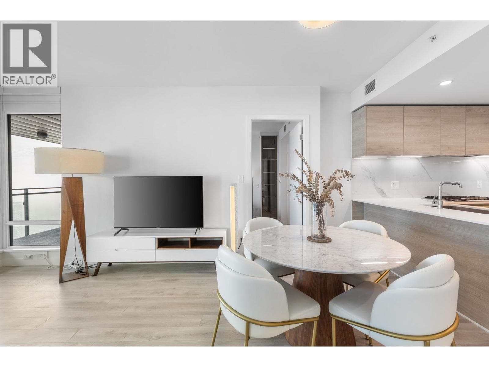 3405 2085 SKYLINE COURT — Burnaby, British Columbia - Main photo