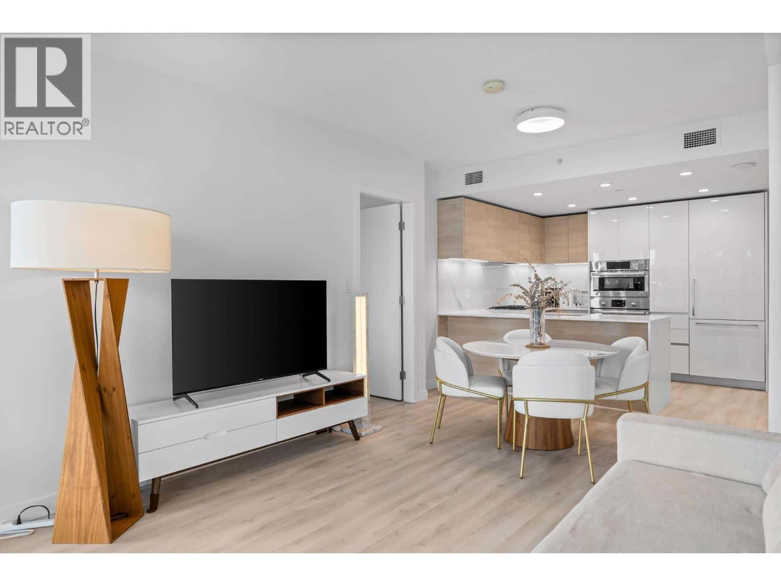 3405 2085 SKYLINE COURT — Burnaby, British Columbia - Photo 2 of 40