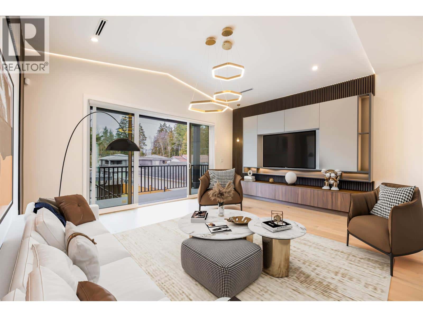 8057 18TH AVENUE — Burnaby, British Columbia - Photo 3 of 40