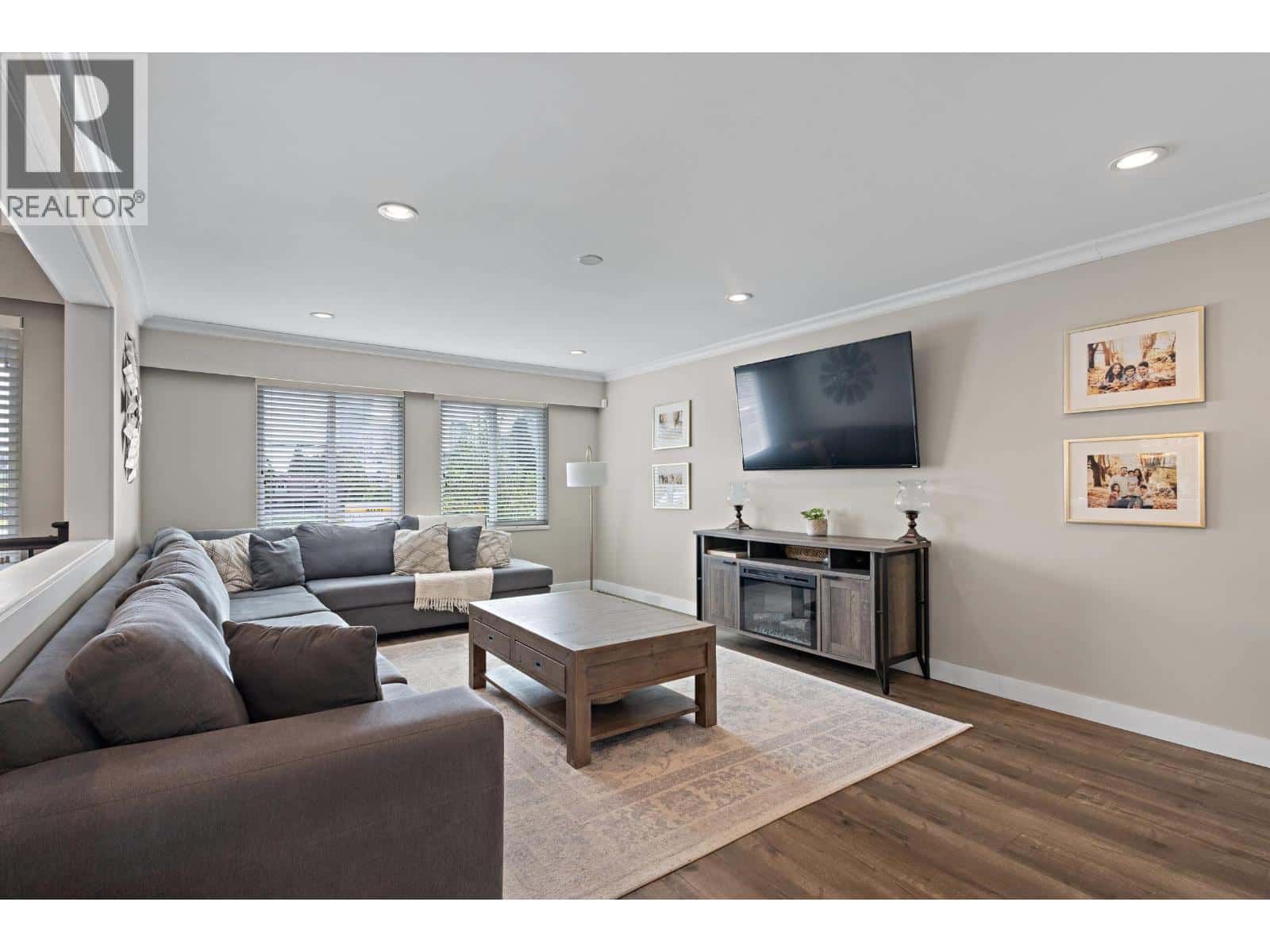 629 THOMPSON AVENUE — Coquitlam, British Columbia - Photo 5 of 33