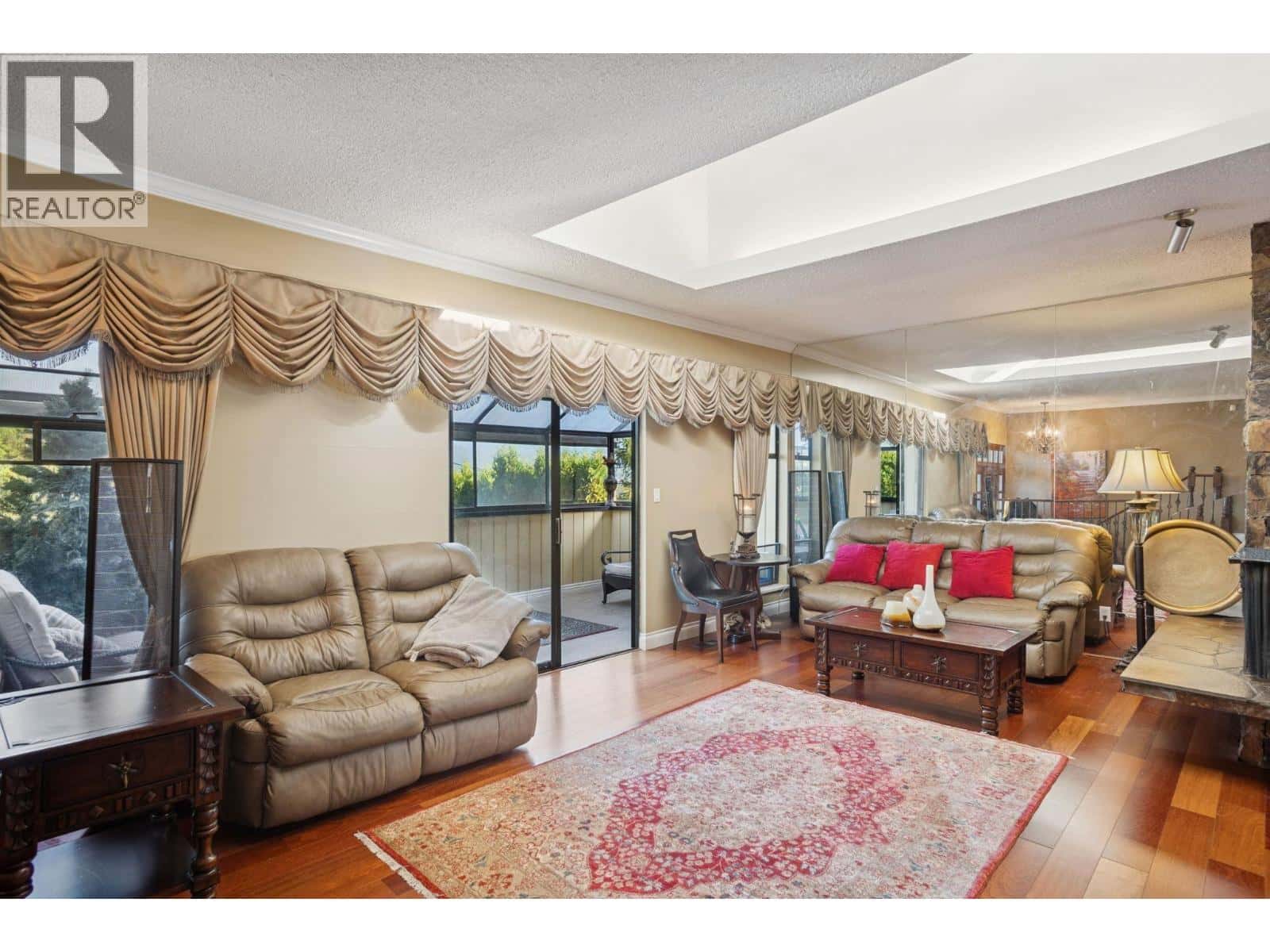 7730 STANLEY STREET — Burnaby, British Columbia - Photo 4 of 39