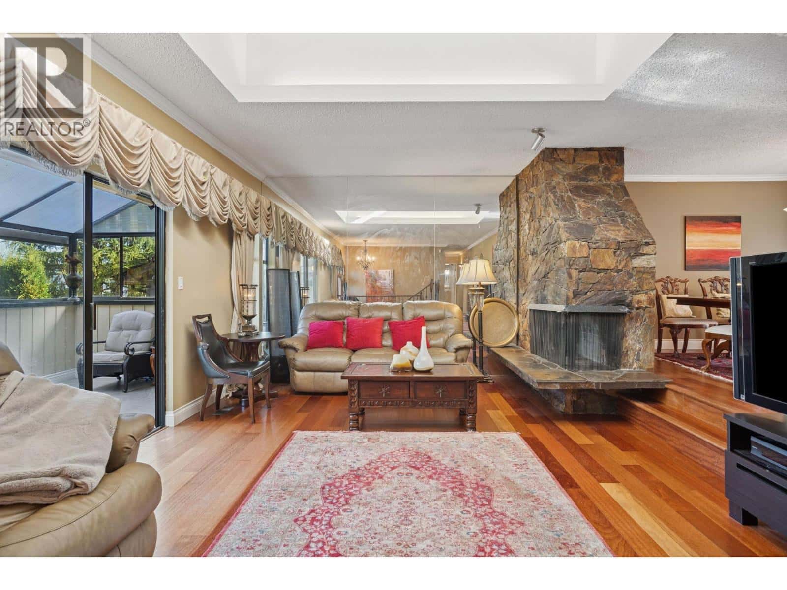 7730 STANLEY STREET — Burnaby, British Columbia - Photo 5 of 39