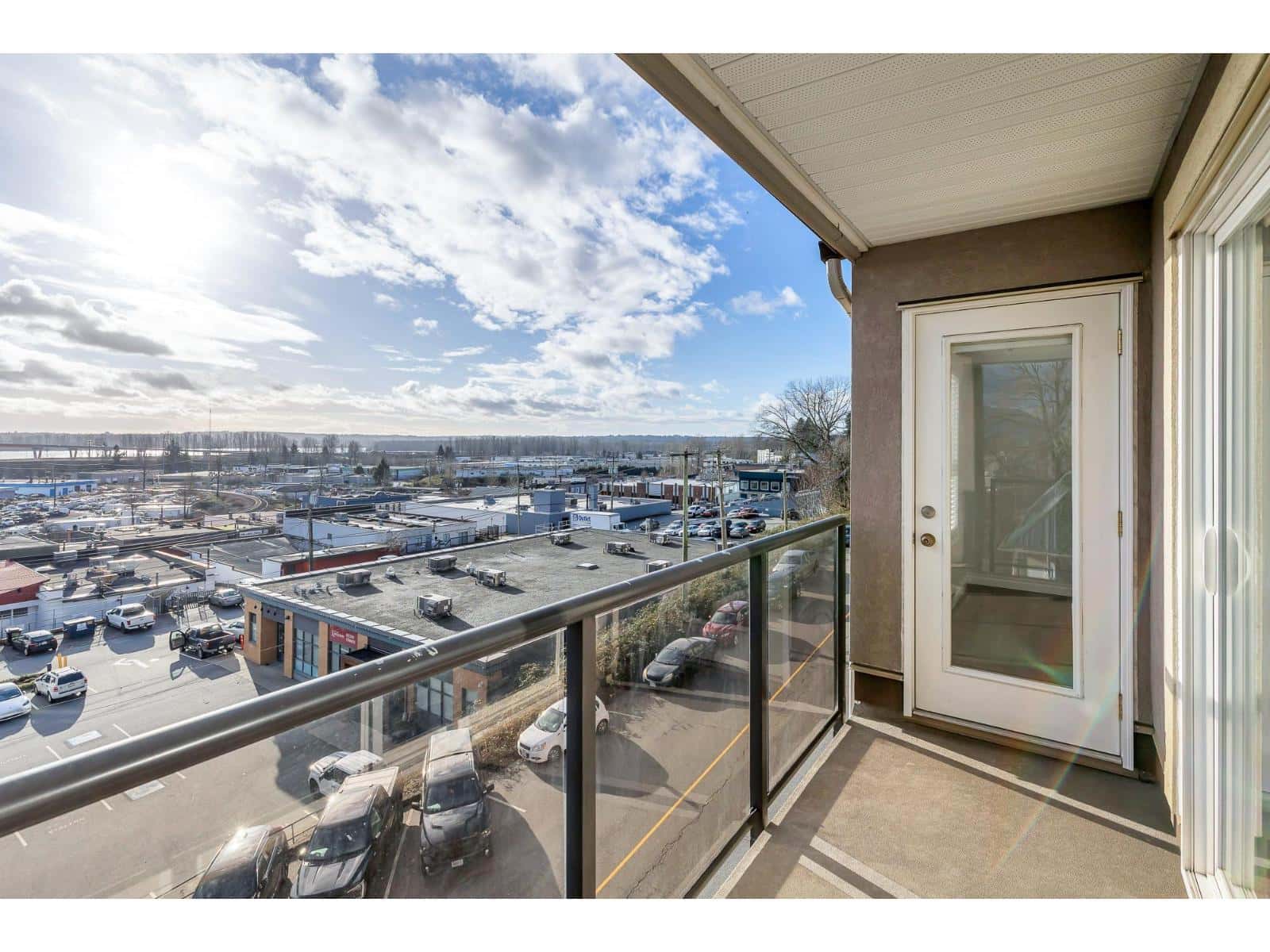 313 33165 2ND AVENUE — Mission, British Columbia - Photo 4 of 38