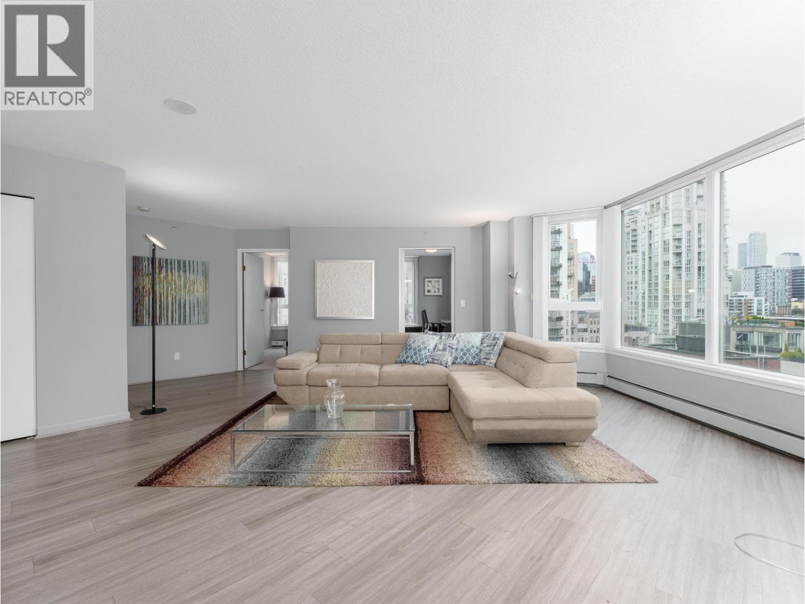 1306 388 DRAKE STREET — Vancouver, British Columbia - Main photo