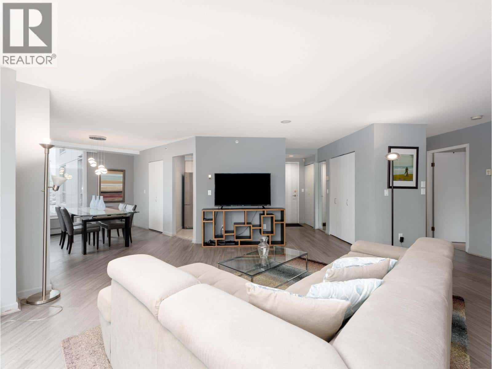 1306 388 DRAKE STREET — Vancouver, British Columbia - Photo 3 of 26