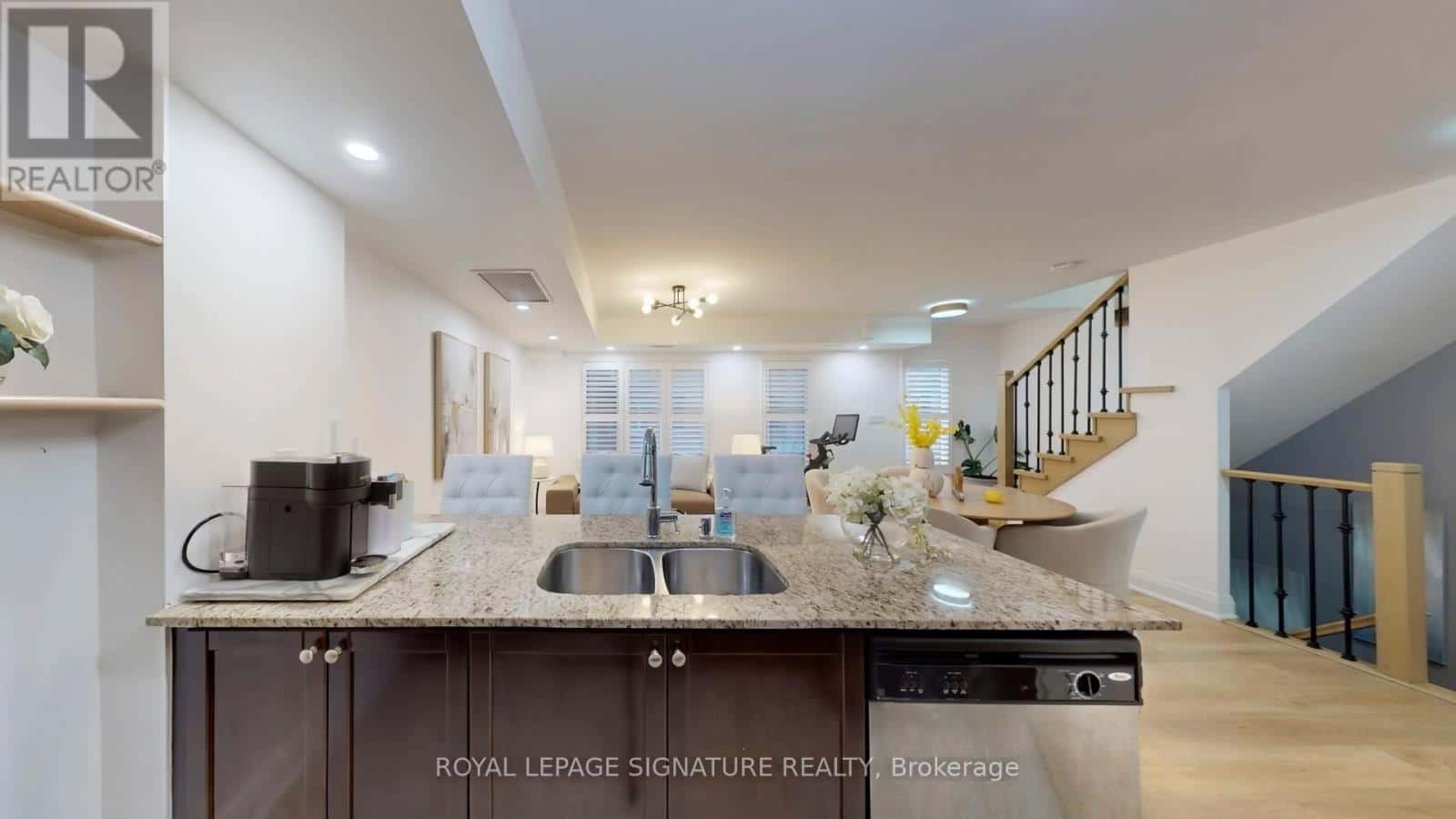 Toronto (Dovercourt-Wallace Emerson-Junction) — Toronto (Dovercourt-Wallace Emerson-Junction) - Photo 5 of 15