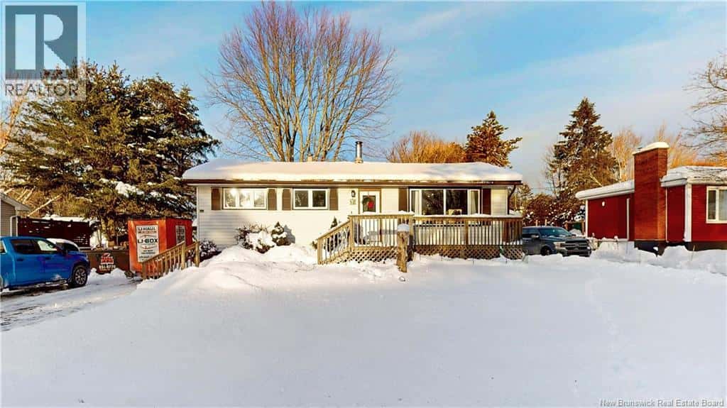 8 Randall Drive — Hampton, New Brunswick - Photo 2 of 20