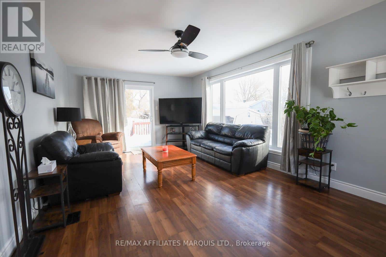 3 FRASER STREET — South Stormont, Ontario - Photo 5 of 28