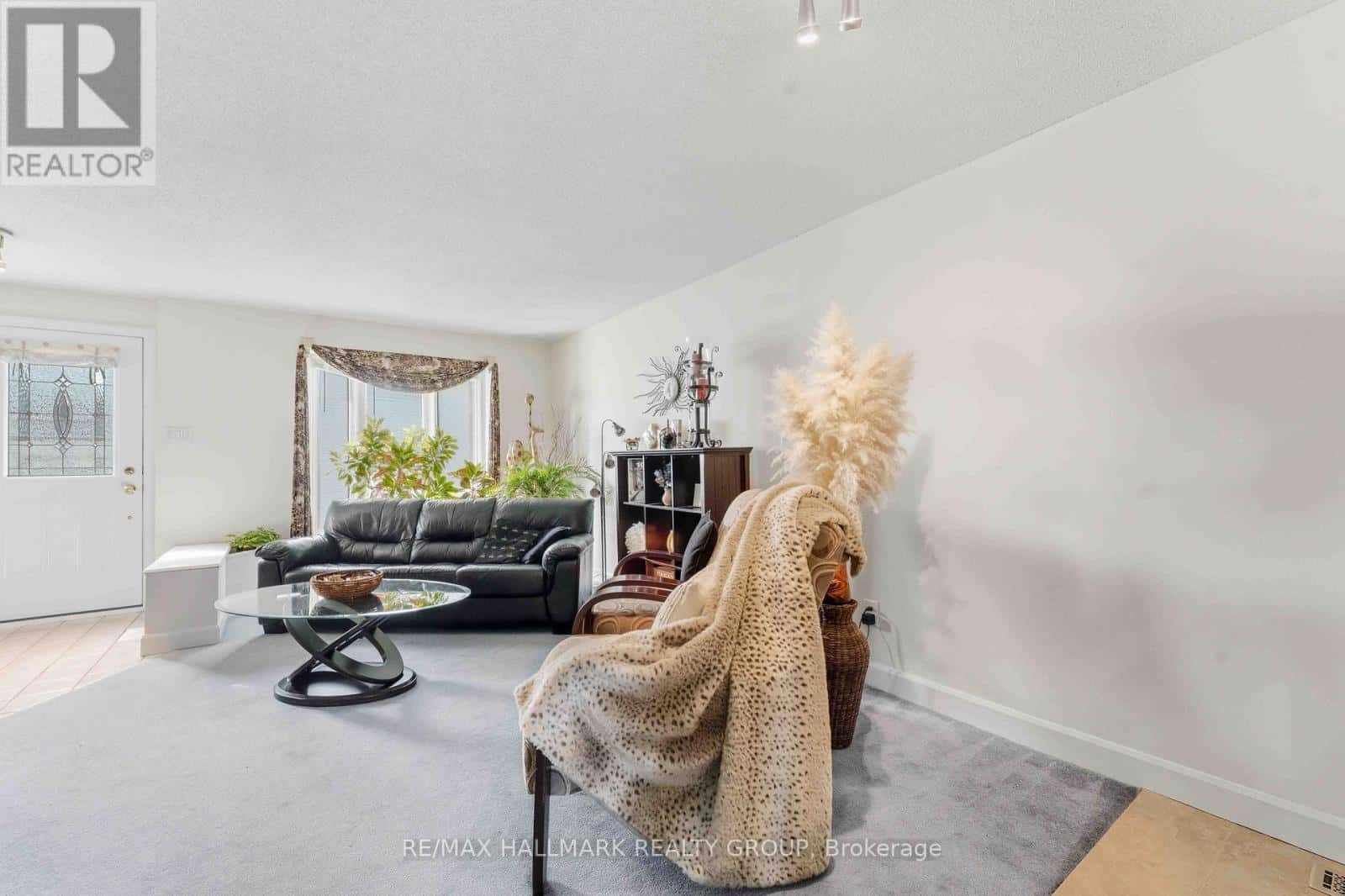 32 - 941 COOKSHIRE CRESCENT — Ottawa, Ontario - Photo 4 of 43