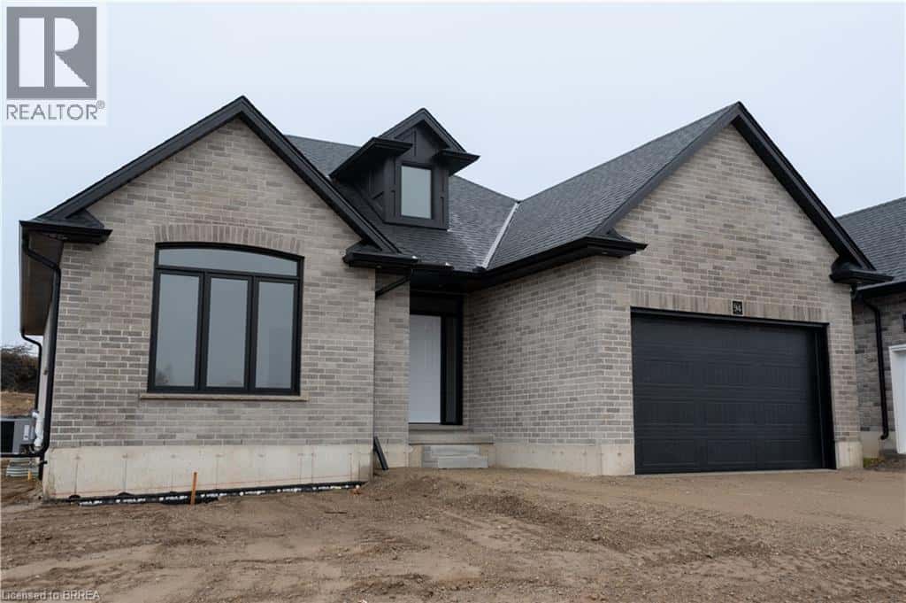 94 VANROOY Trail — Waterford, Ontario - Photo 2 of 42