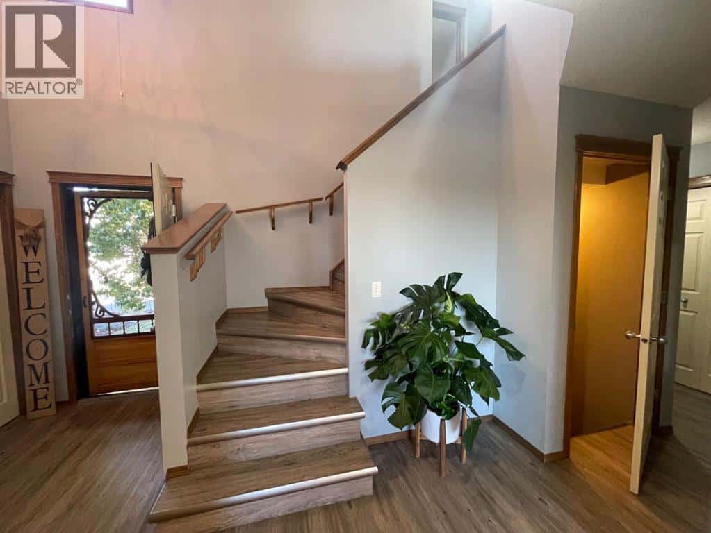 63 Glensummit Close — Cochrane, Alberta - Photo 5 of 49