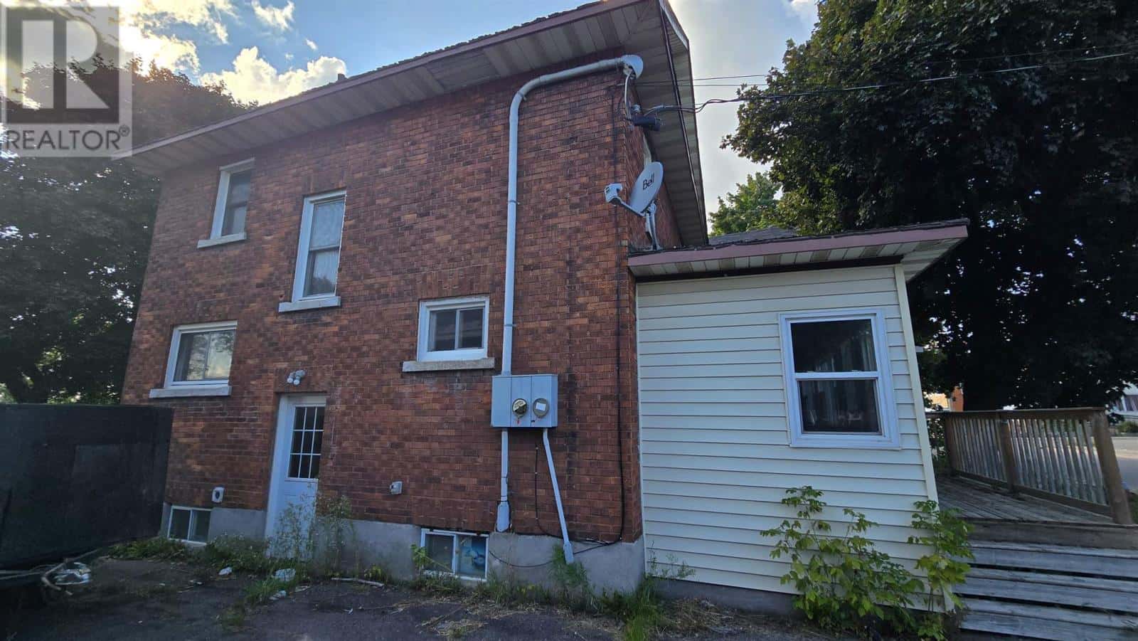 35 Albert ST E — Sault Ste. Marie, Ontario - Photo 3 of 15