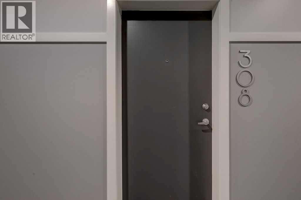 Calgary — Calgary - Photo 4 of 32