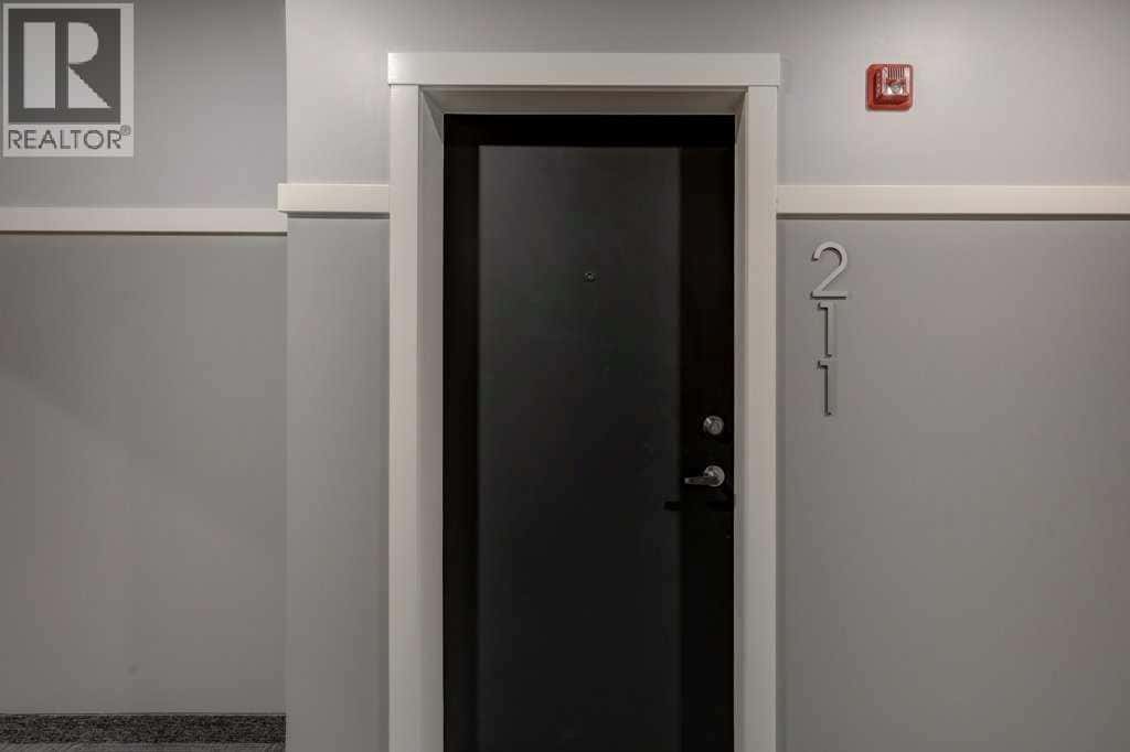 Calgary — Calgary - Photo 4 of 33