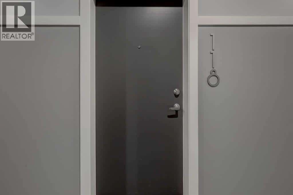 Calgary — Calgary - Photo 4 of 30