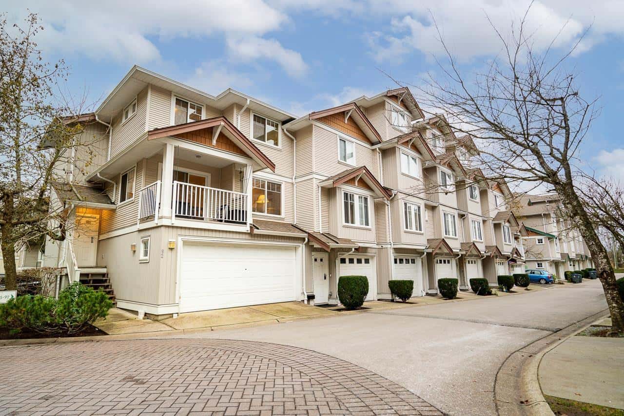 92 12711 64 AVENUE — Surrey, British Columbia - Photo 2 of 35