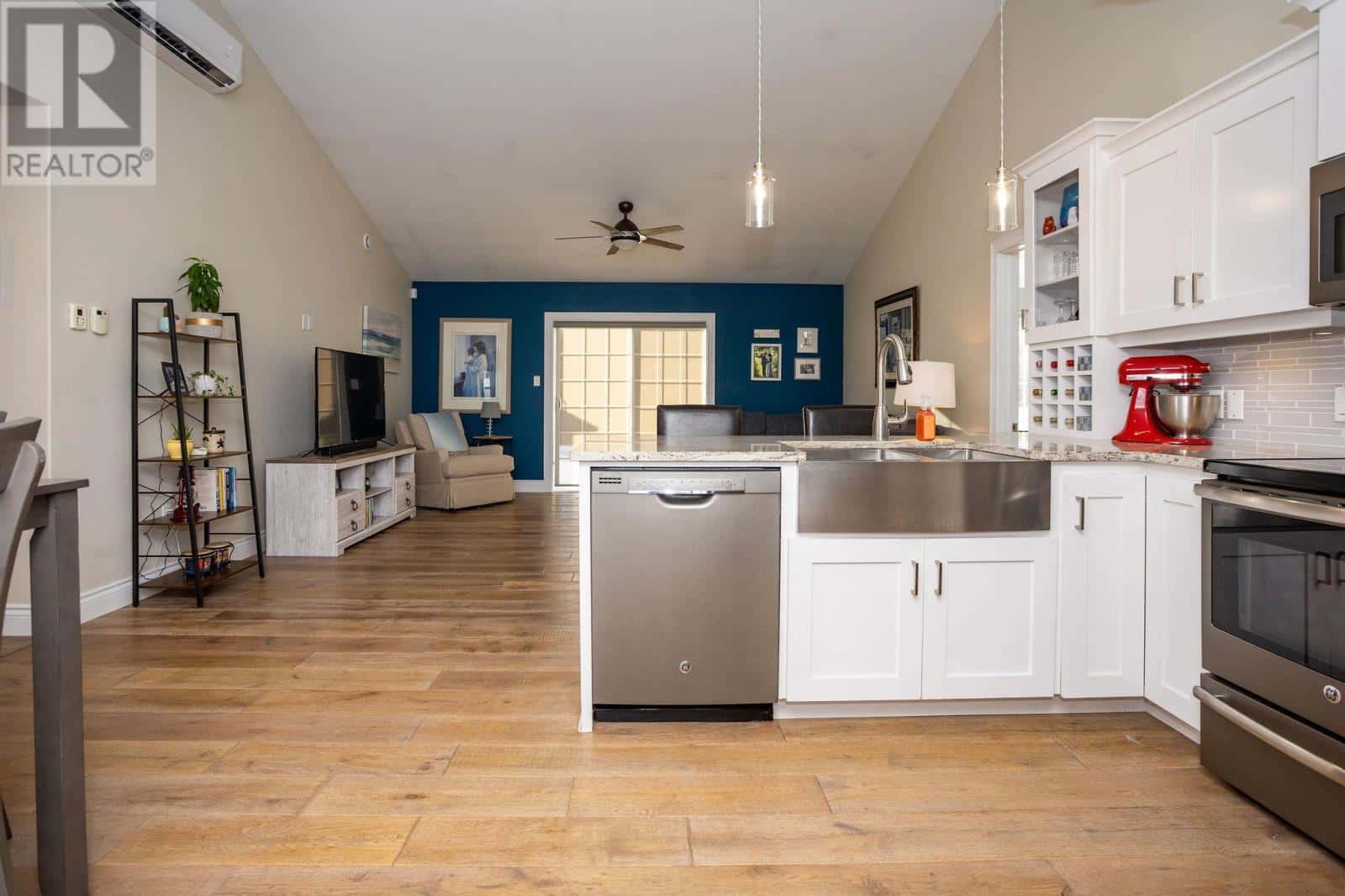 38 CAMDEN Court — Stanley Bridge, Prince Edward Island - Photo 4 of 50