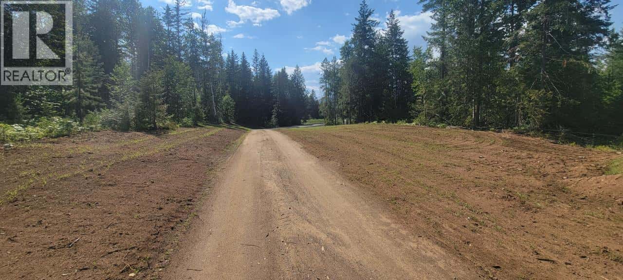 DL 2620 YELLOWHEAD Highway Unit# LOT 1 — Clearwater, British Columbia - Photo 3 of 24