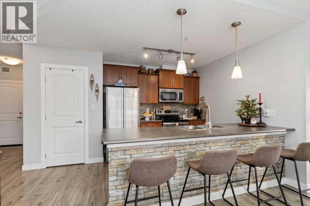 1105, 204 Sparrow Hawk Drive — Fort McMurray, Alberta - Photo 5 of 33