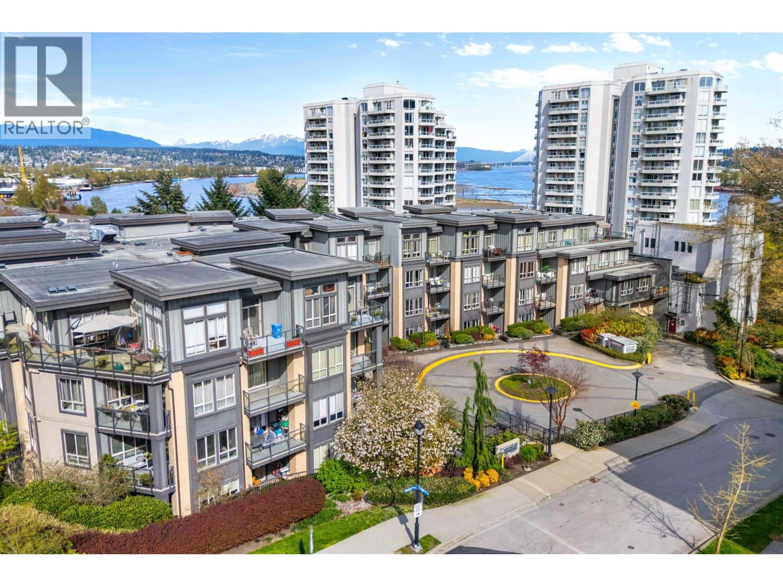 317 225 FRANCIS WAY — New Westminster, British Columbia - Photo 2 of 35