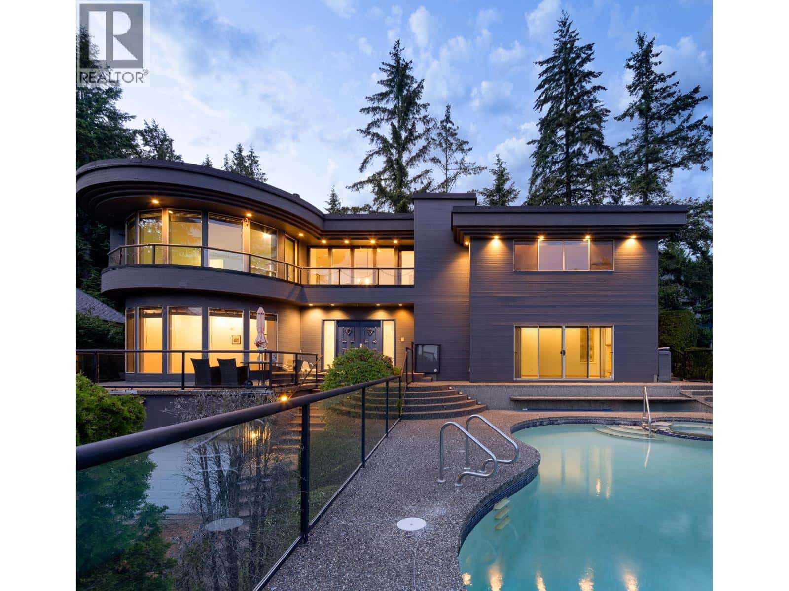 4779 WOODLEY DRIVE — West Vancouver, British Columbia - Photo 2 of 38