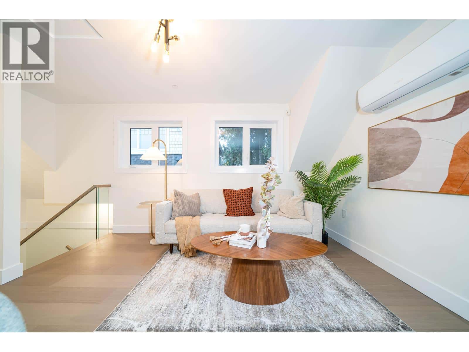 1926 WILLIAM STREET — Vancouver, British Columbia - Photo 2 of 25