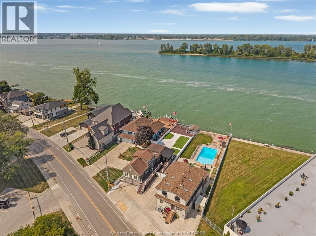 8830 RIVERSIDE DRIVE East — Windsor, Ontario - Main photo