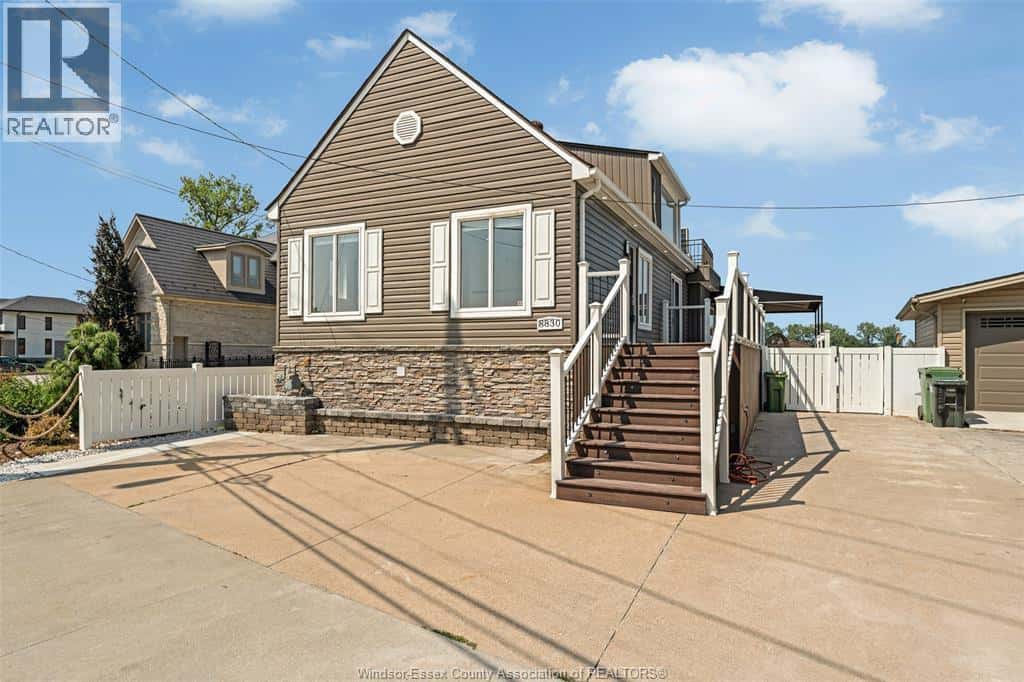 8830 RIVERSIDE DRIVE East — Windsor, Ontario - Photo 4 of 49