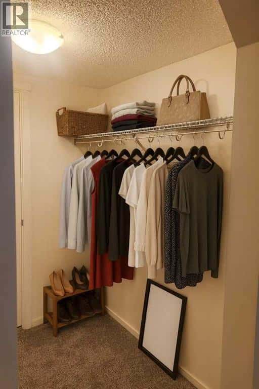 Calgary — Calgary - Photo 5 of 24