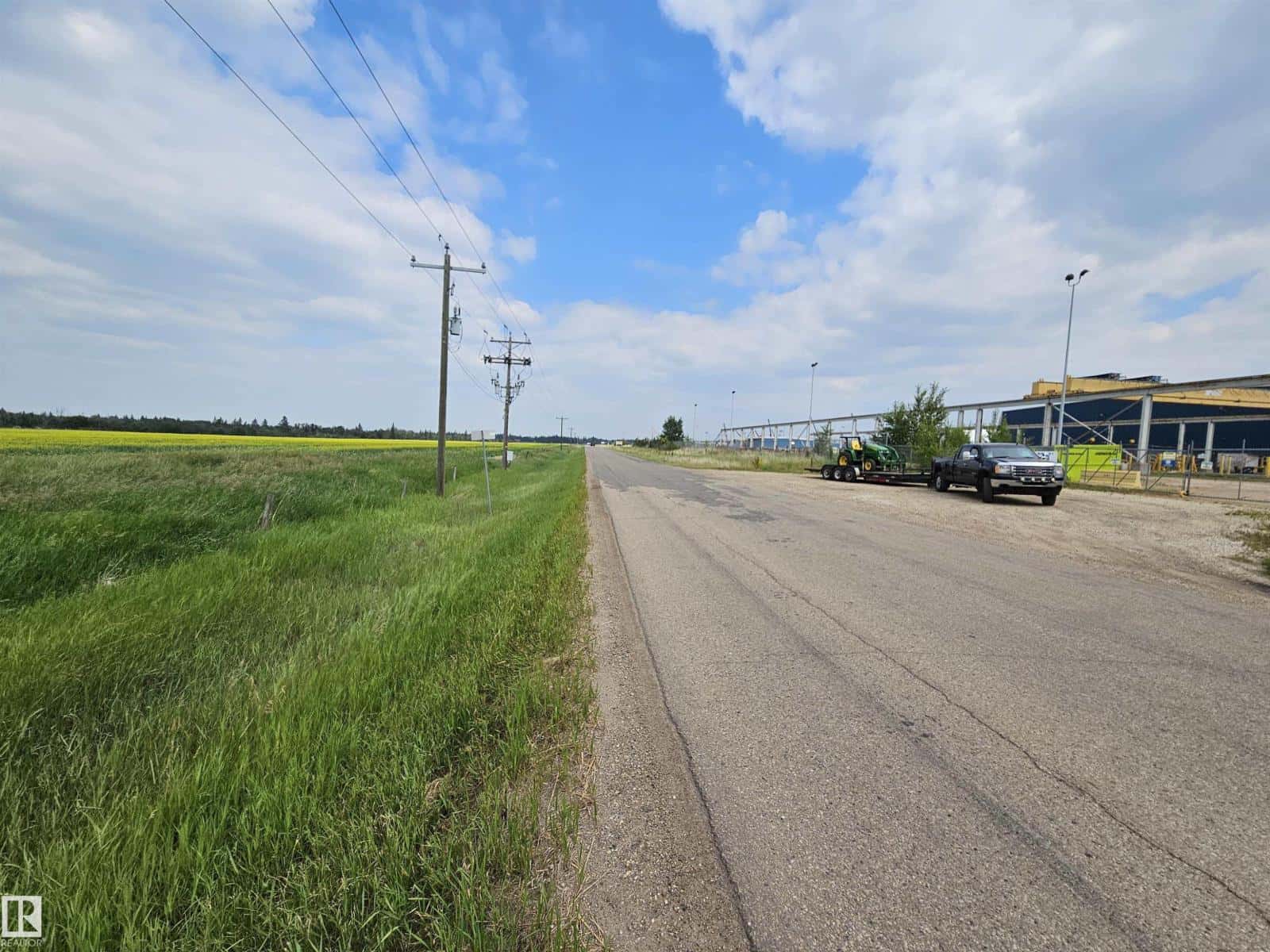 TWP 534 RR232 — Rural Strathcona County, Alberta - Photo 4 of 10