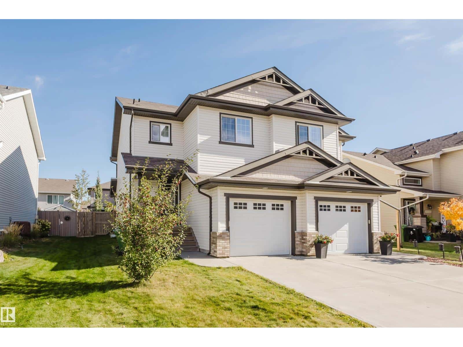 33 CATALINA CT — Fort Saskatchewan, Alberta - Photo 2 of 47