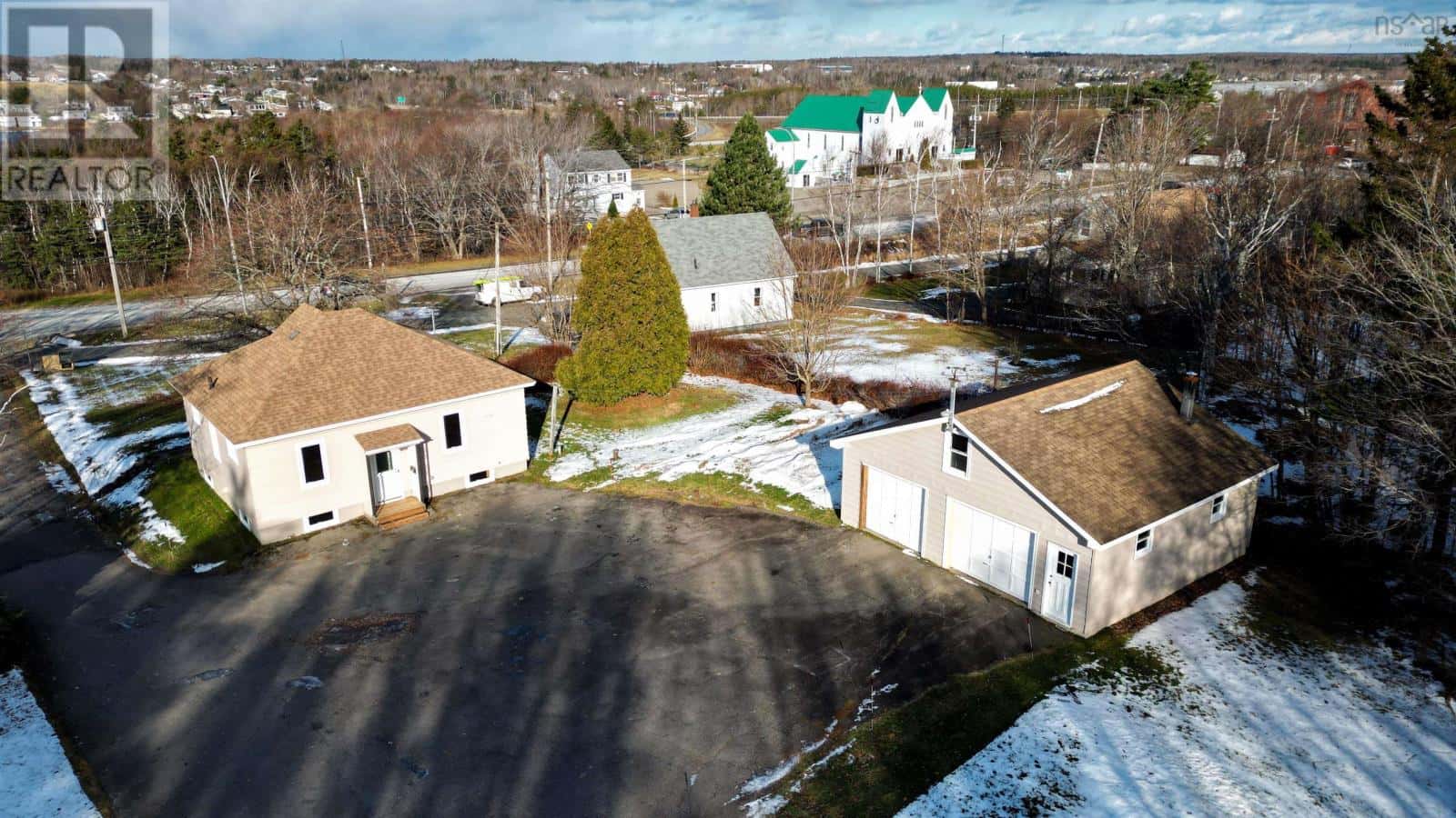 17 Howie Drive — Sydney River, Nova Scotia - Photo 2 of 25