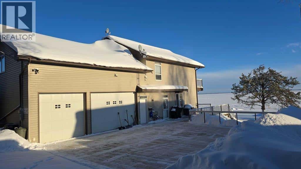 16040B Twp Rd 682 — Plamondon, Alberta - Photo 2 of 36