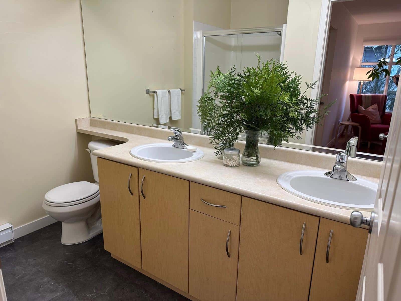 Surrey — Surrey - Photo 5 of 30