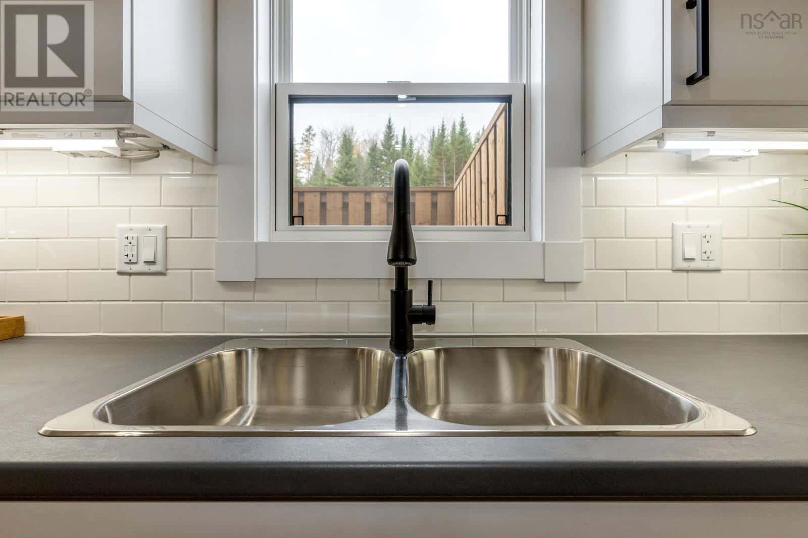 1922 Irwin Lake Rd — Hilden, Nova Scotia - Photo 5 of 34