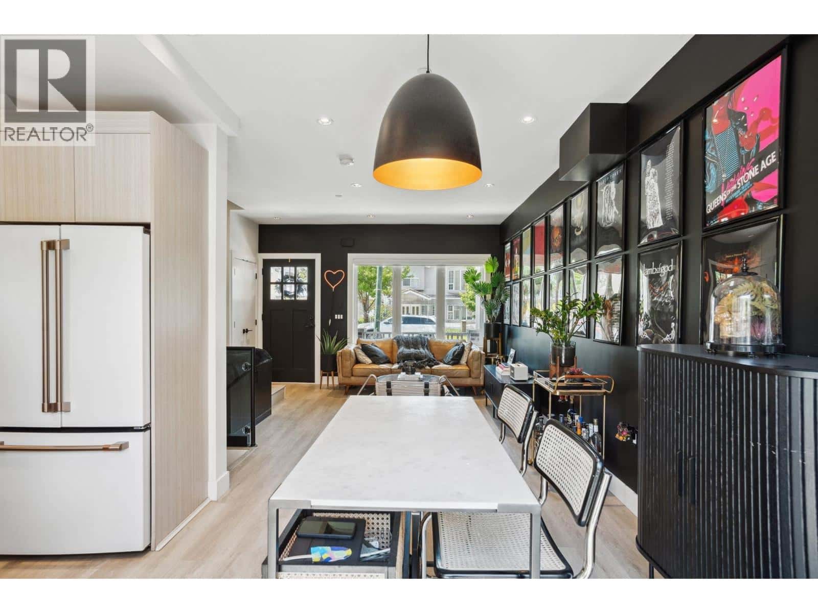 5018 NANAIMO STREET — Vancouver, British Columbia - Photo 5 of 30