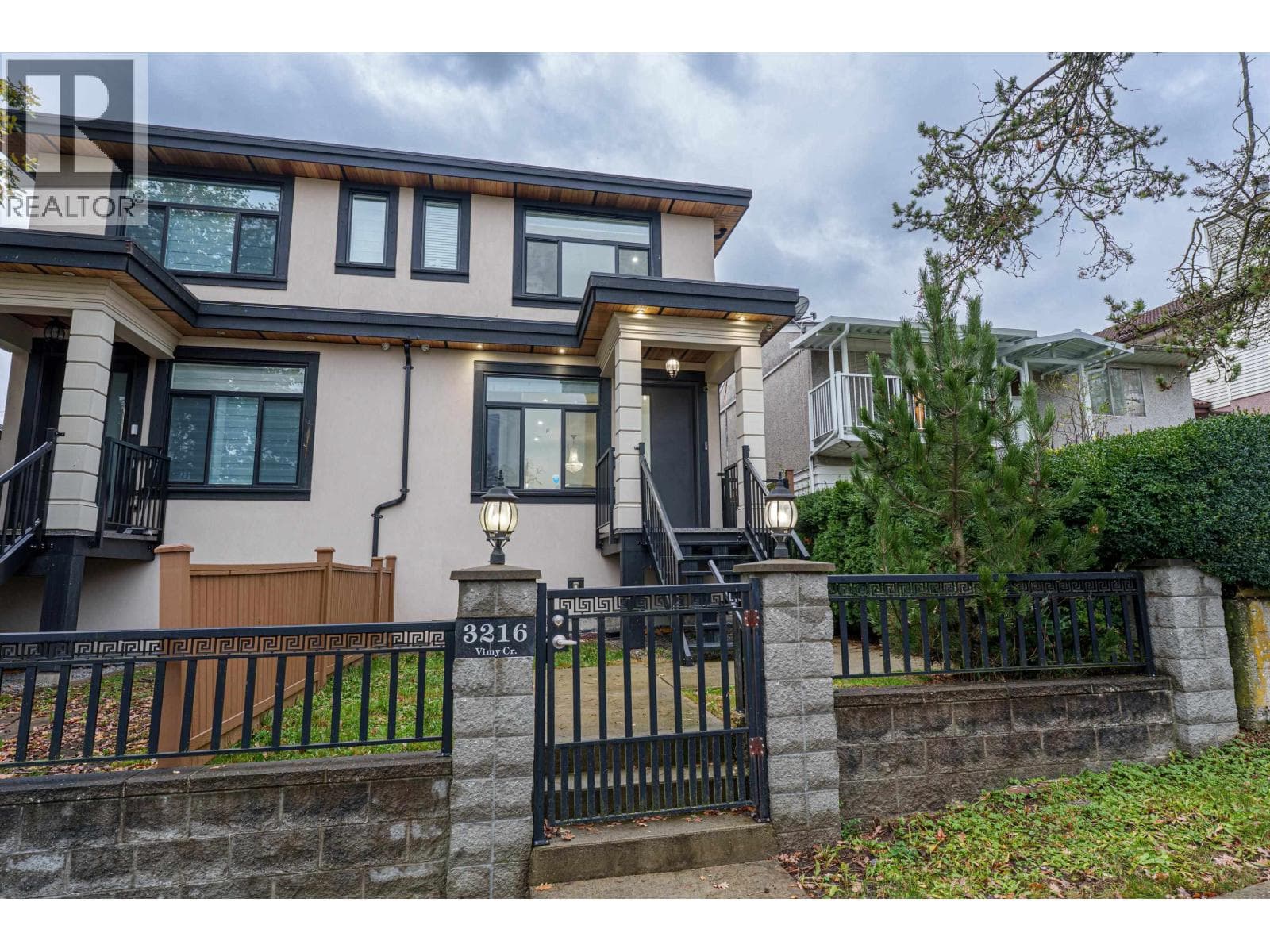 3216 VIMY CRESCENT — Vancouver, British Columbia - Main photo