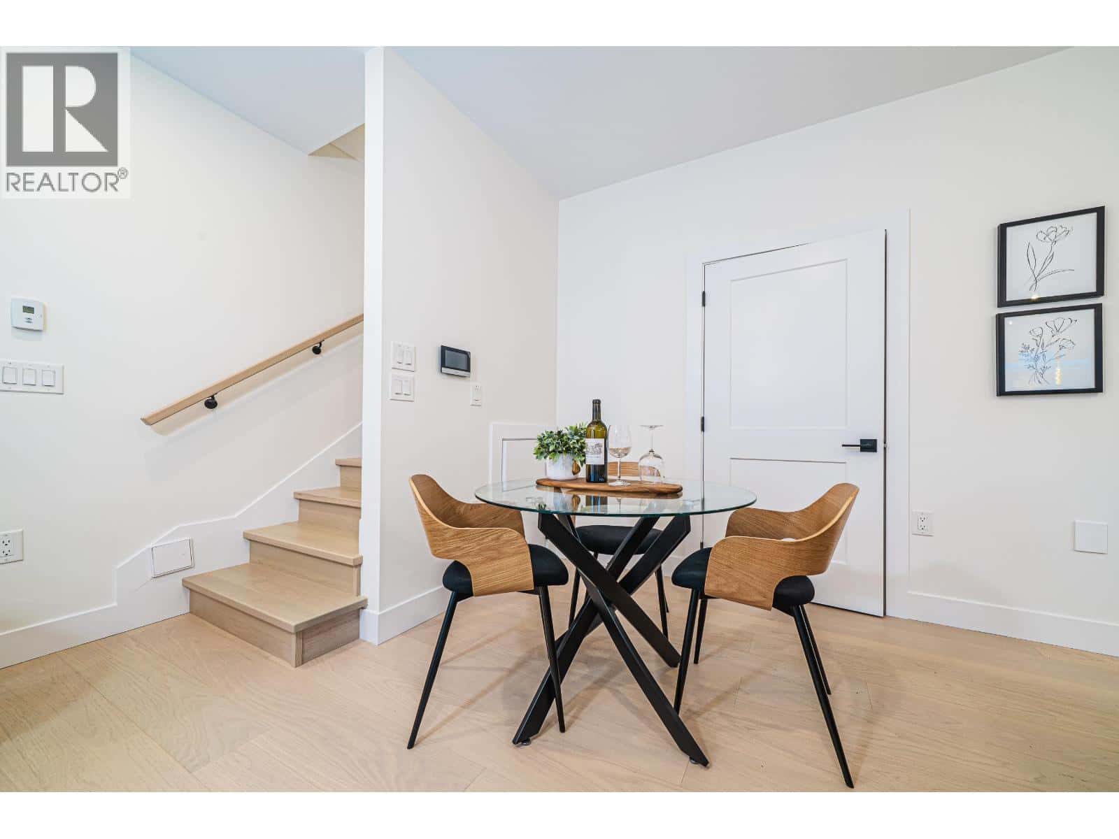 1924 WILLIAM STREET — Vancouver, British Columbia - Photo 5 of 37