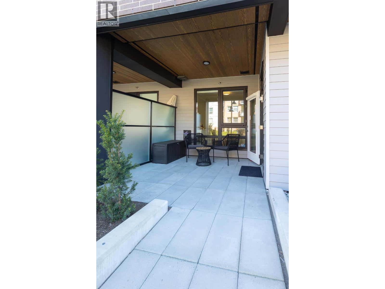 105 615 COTTONWOOD AVENUE — Coquitlam, British Columbia - Photo 2 of 33