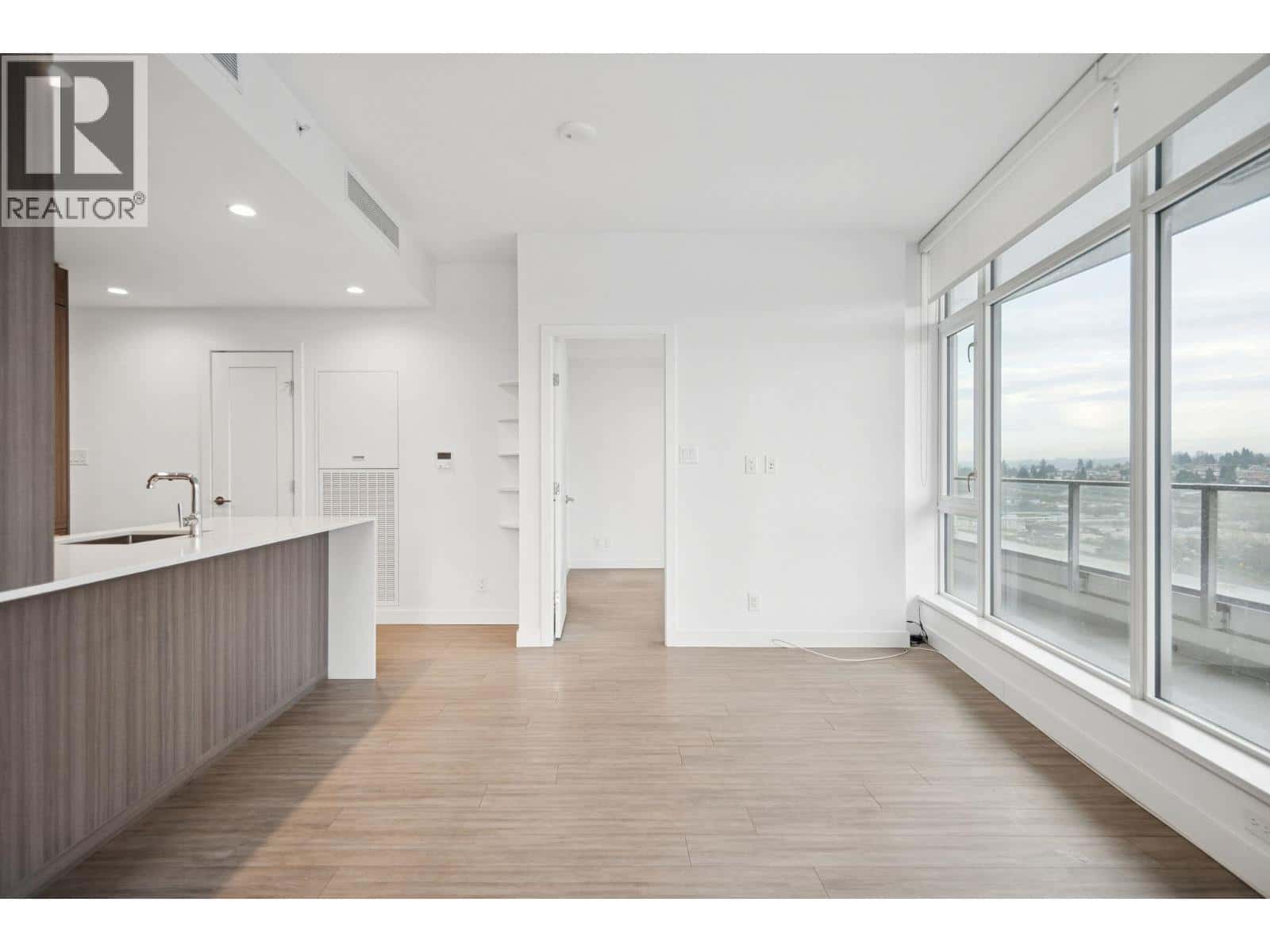 1301 2311 BETA AVENUE — Burnaby, British Columbia - Photo 4 of 29