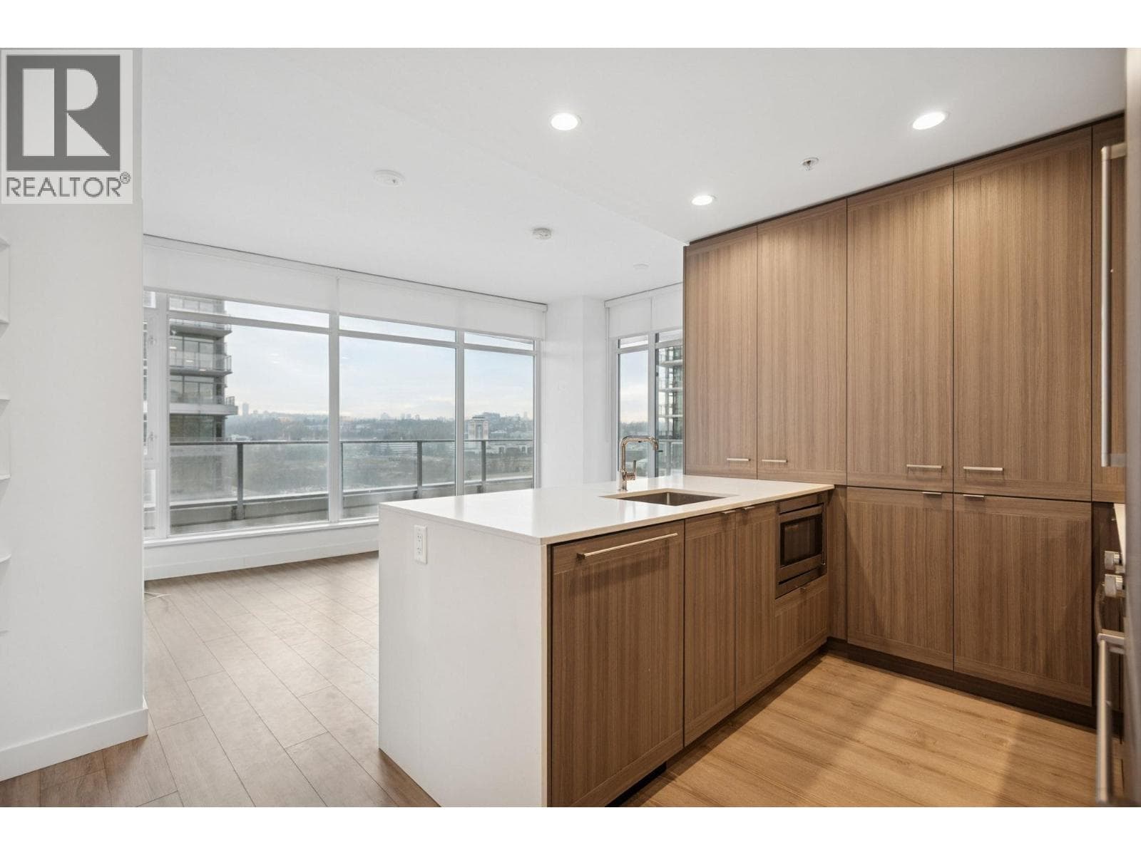 1301 2311 BETA AVENUE — Burnaby, British Columbia - Main photo