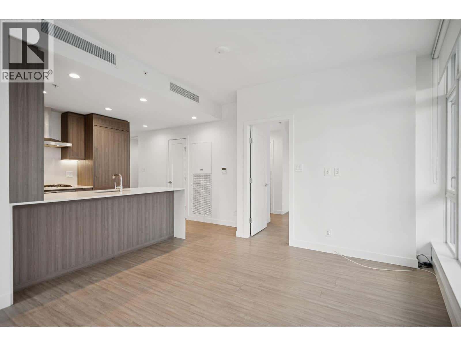 1301 2311 BETA AVENUE — Burnaby, British Columbia - Photo 5 of 29