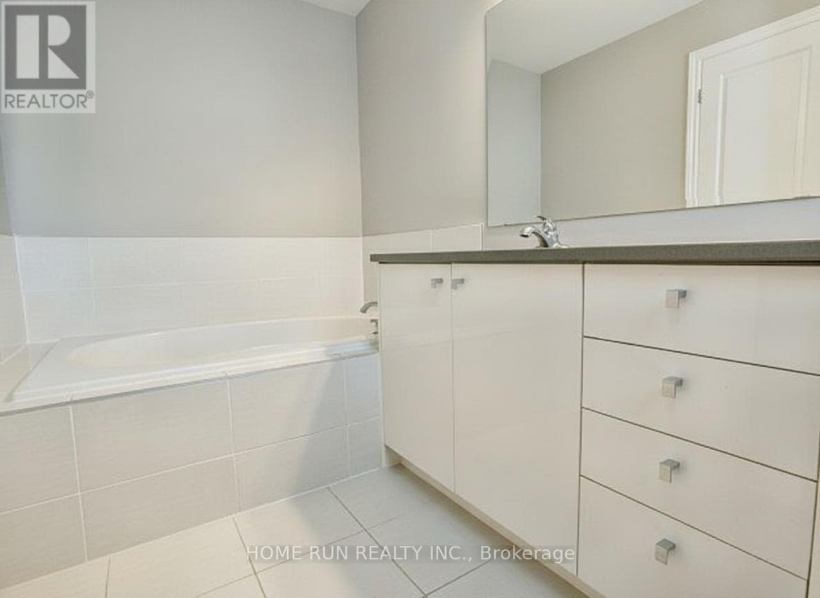 Ottawa — Ottawa - Main photo