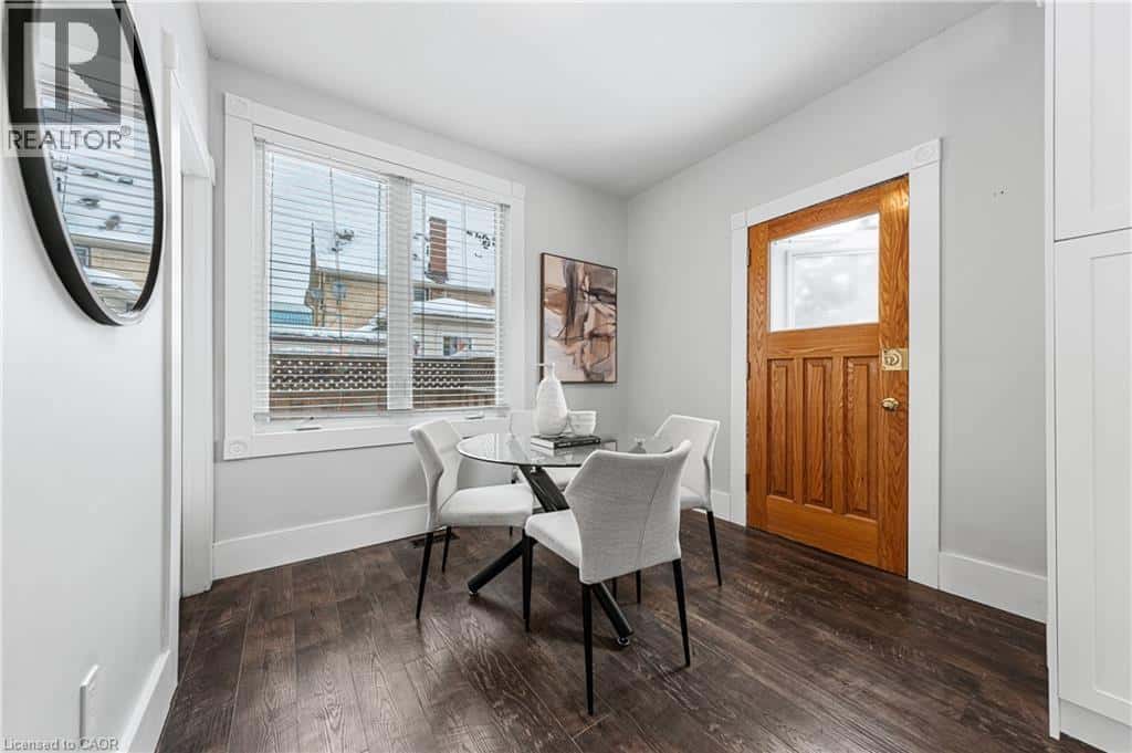 11 HEINS Avenue — Kitchener - Photo 3 of 45