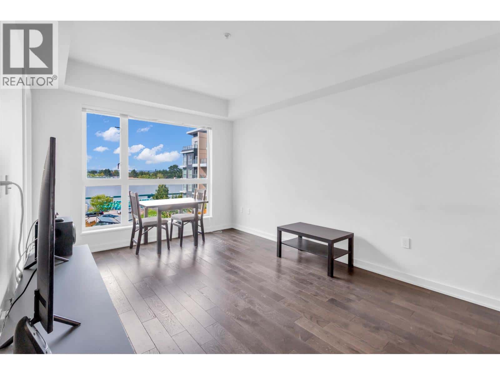 537 5311 CEDARBRIDGE WAY — Richmond, British Columbia - Photo 3 of 22