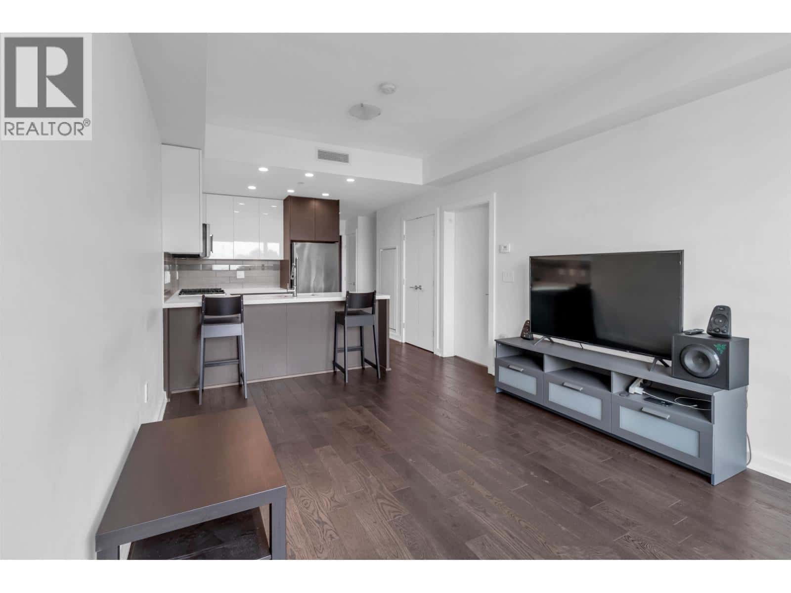 537 5311 CEDARBRIDGE WAY — Richmond, British Columbia - Photo 4 of 22