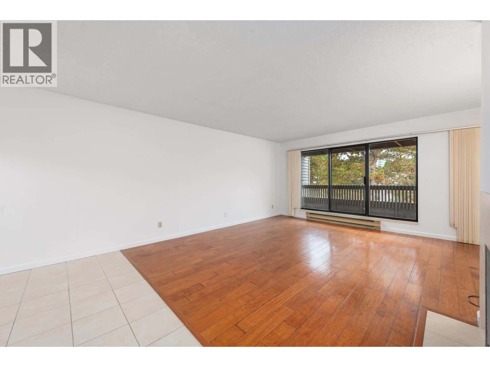 318 5800 COONEY ROAD — Richmond, British Columbia - Photo 4 of 36