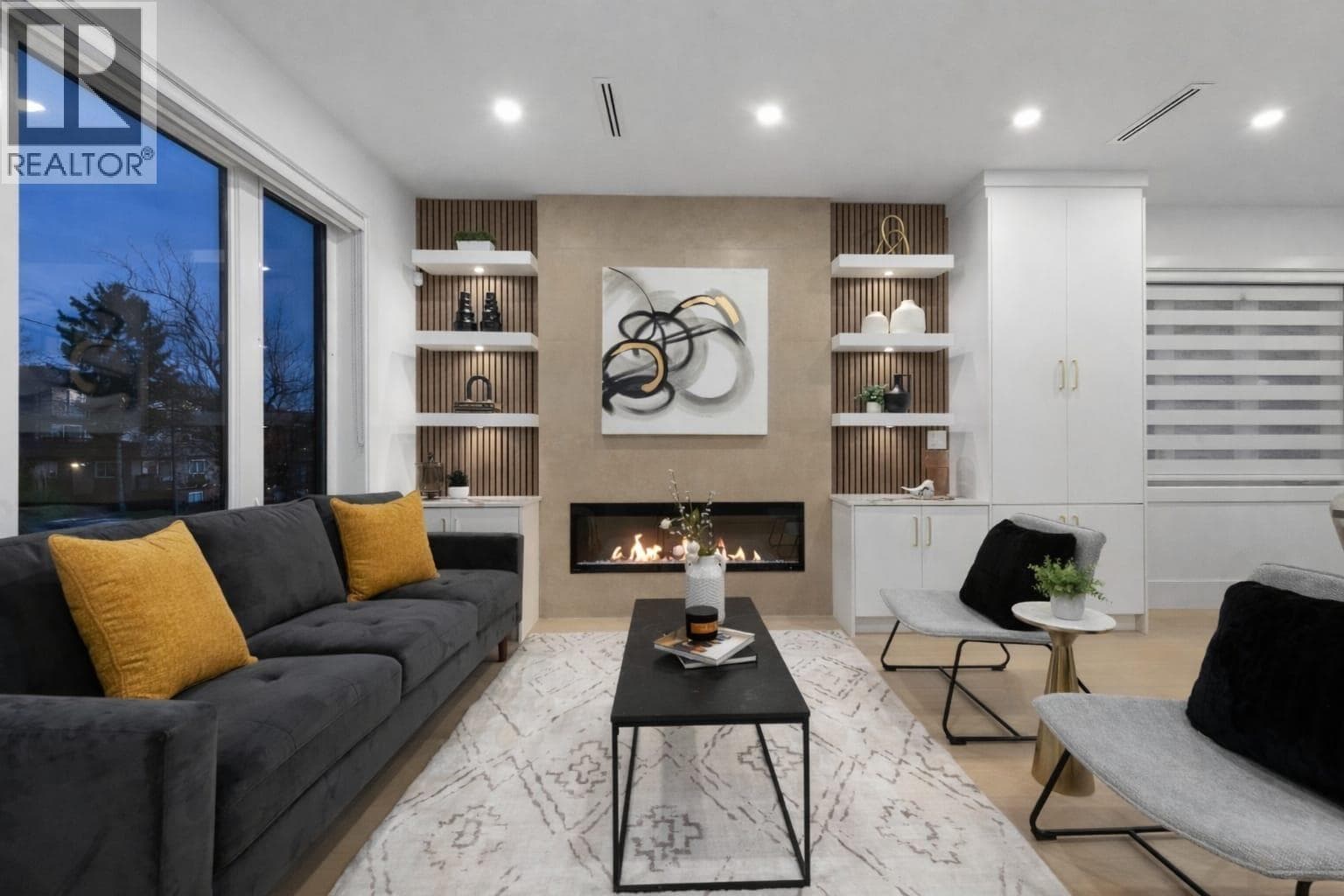 2 7361 FRASER STREET — Vancouver, British Columbia - Main photo