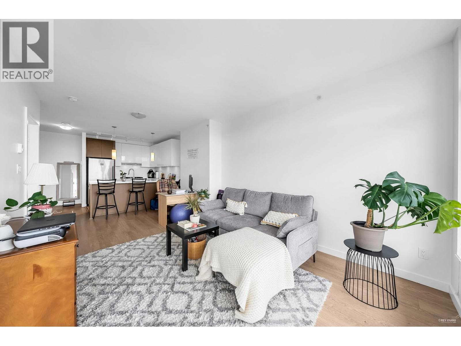 1906 3080 LINCOLN AVENUE — Coquitlam, British Columbia - Main photo