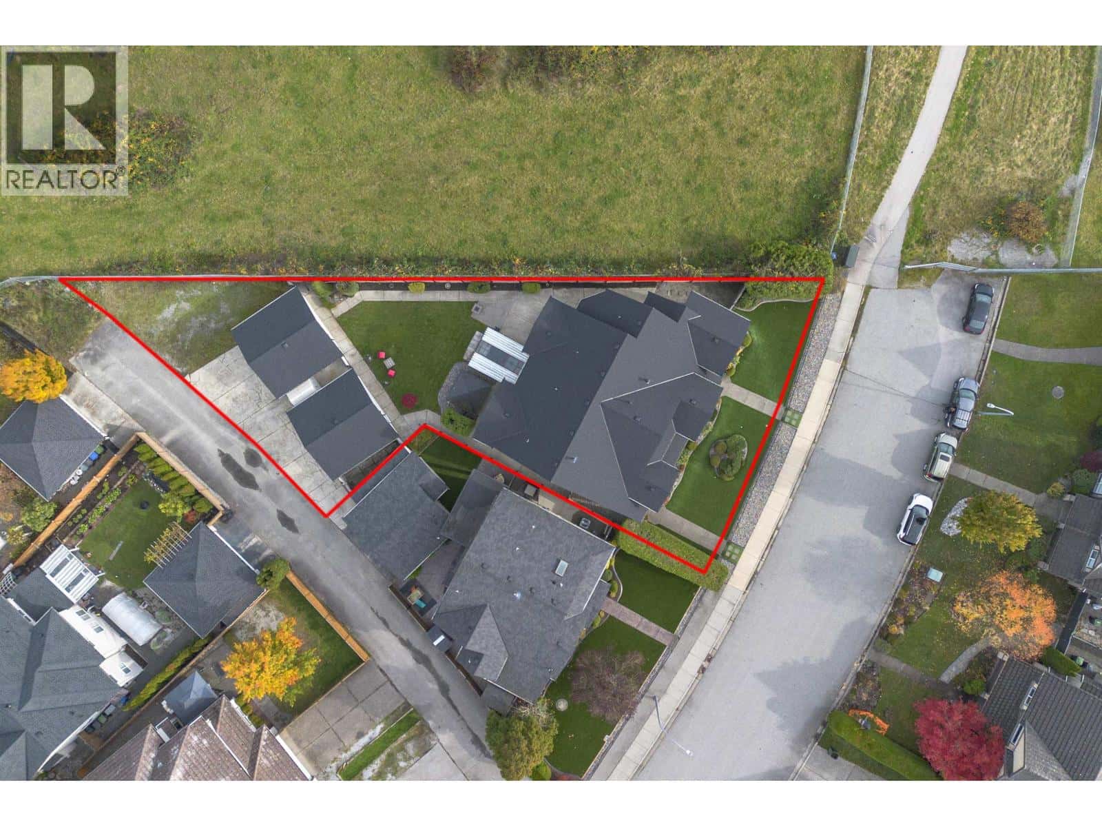 A 2484 NILE GATE — Port Coquitlam, British Columbia - Photo 2 of 28